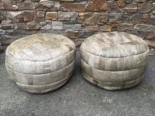 Paire d'anciens Poufs