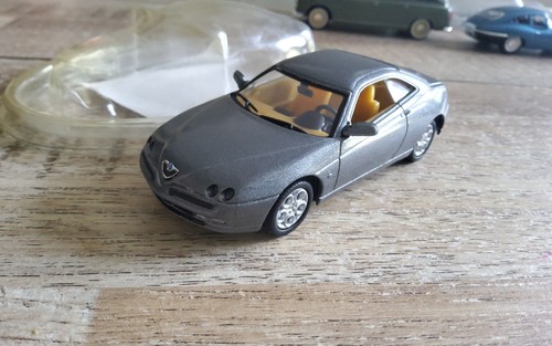 Alfa roméo gtv - solido, norev