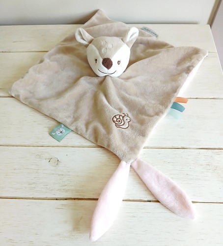 Nattou doudou peluche carré
