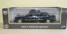 Ixo Luxury  : voiture présidentiel Cadillac One. Limousine Obama 2009. Box 1/43