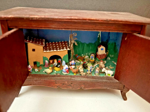 Crèche miniature dans - , un