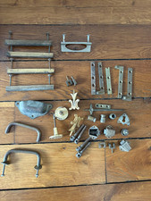 LOT DE POIGNEES ANCIENNES DIVERSES MEUBLE TIROIR ET QUINCAILLERIE