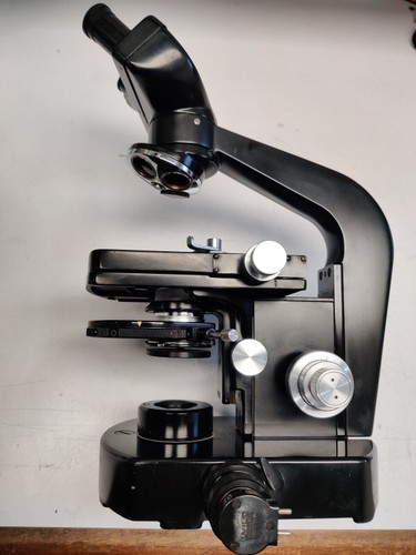 Microscope binoculaire - , à