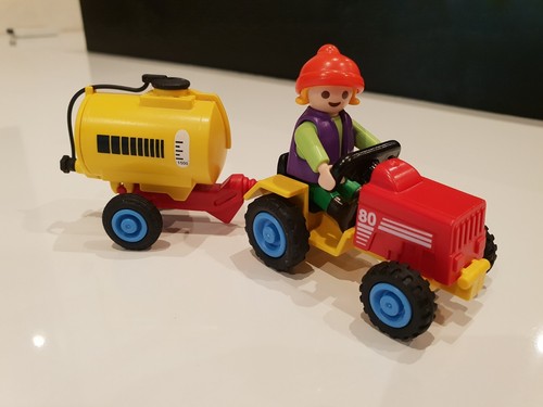 Enfant avec son - avec, tracteur