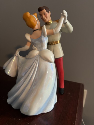 Wdcc disney cinderella - wdcc,