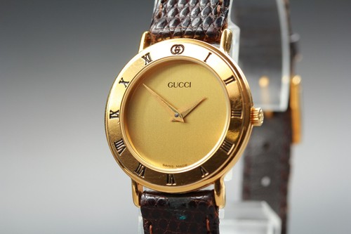 Presque comme neuve montre - [presque, neuve]