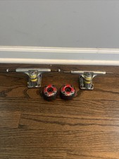 Gillwing Spline Skate Board Trucks Set Of Two With Two Used 60mm Bone Wheels1014