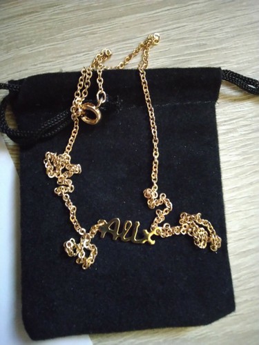 Collier ras cou prénom - ras, le