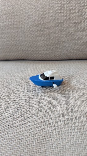 Miniature bateau avec petit - bateau,