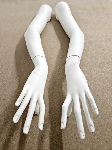 Pair vintage female - pair,