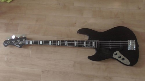 Guitare basse électrique - , pour