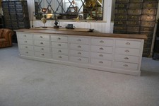 Grand meuble de métier gris