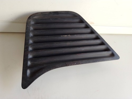 Grille upper rear - upper,