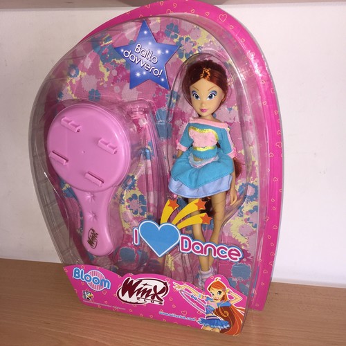 Poupée winx club - club, dance