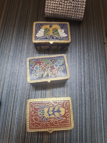 Boîtiers pilulier ancien