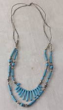 Beau collier double, style