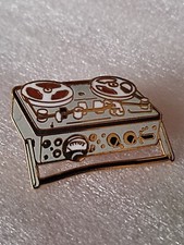 Pin's TABLO magnétophone à