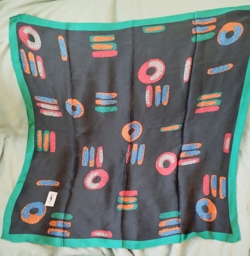 Foulard carré châle - carré, yves