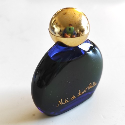 Miniature niki de - miniature, saint