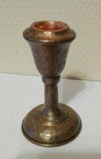 87 -- Bougeoir - en Cuivre ou