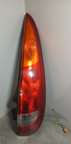 Feu arriere droit - droit, nissan