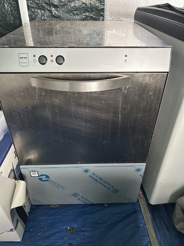 Lave vaisselle professionnel - vaisselle,