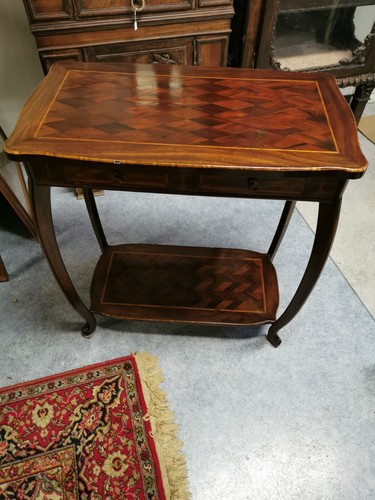 Superbe table jeux ou - de,