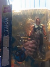 Figurine Marvel Thor Dans Son