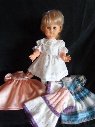 Superbe poupee marque modele - superbe,