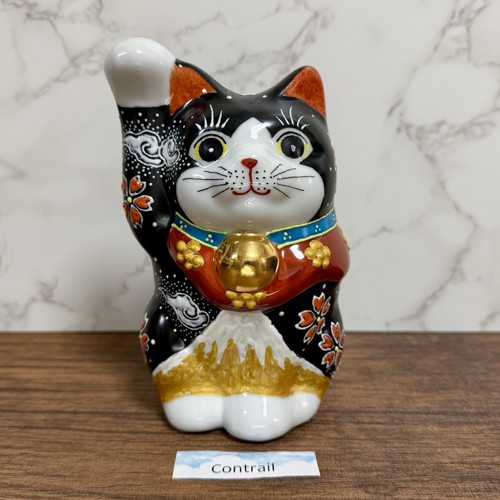 Maneki neko beckoning - maneki,