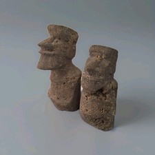 Statue Sculpture Îles De Pâques appelé Moai En Pierre Volcanique.