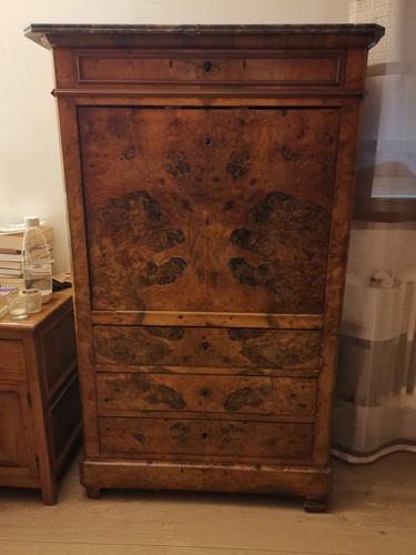 Bureau secrétaire droit - bureau,