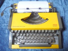 Machine à écrire Olympia