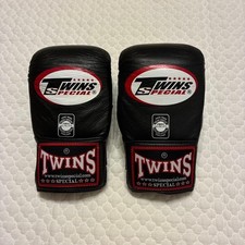Twins Boxing Gloves M Size Black
