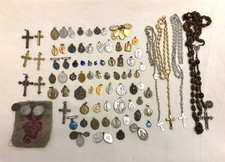 Lot d'anciennes médailles