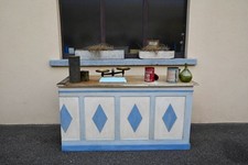 Comptoir de commerce ancien en bois meuble de métier bahut d'épicerie ilot cent