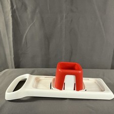 Tupperware Speedy Mando Food Grater Non-Electric White & Red. New.