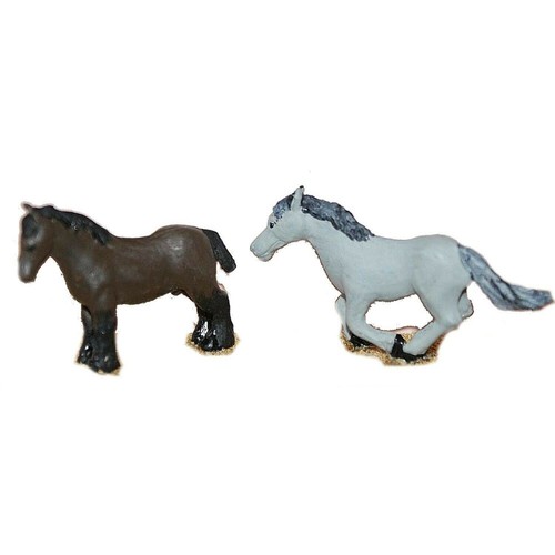 Chevaux peints sans harnais - peints,