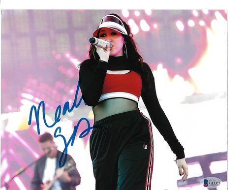 Sexy noah cyrus signed - signed, 8x10