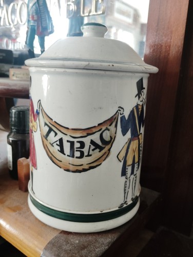 Rare pot tabac - pot, guy