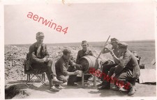 Soldats allemands avec tonneau