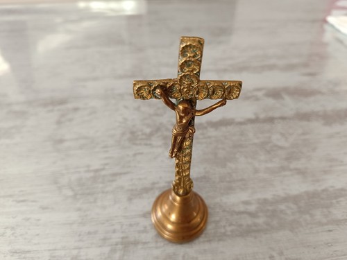 Crucifix laiton sur socle - laiton,