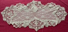 Ancien napperon en dentelle et