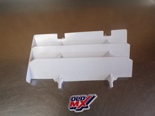 Grille de radiateur gauche