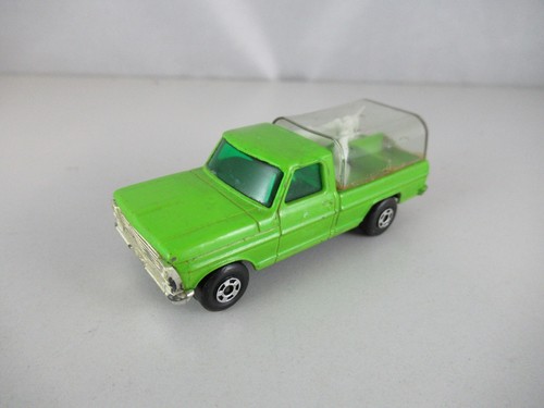 Camion chenil matchbox - à,