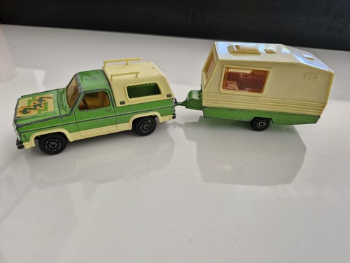 Voiture blazer caravane - voiture, et
