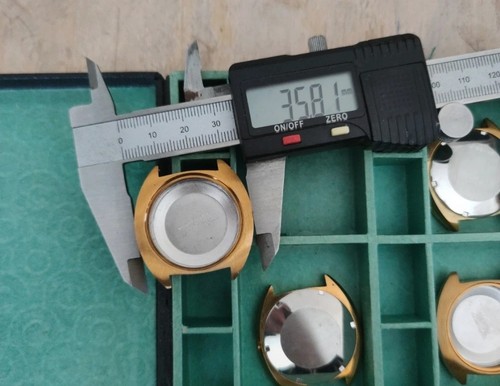 Boitier montre doré - boitier,