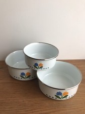 3 Casseroles Ou Récipient En Métal Émaillé Vintage