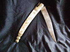 enorme couteau de poche pliant . nacre , lame damas