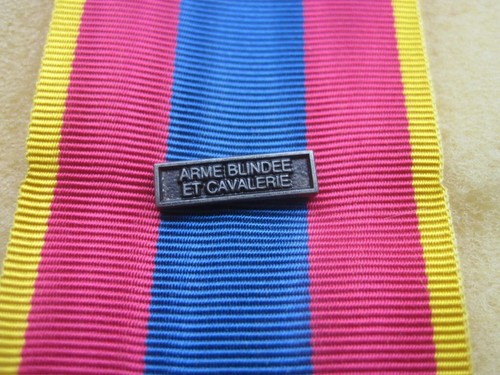 Agrafe miniature arme - ,